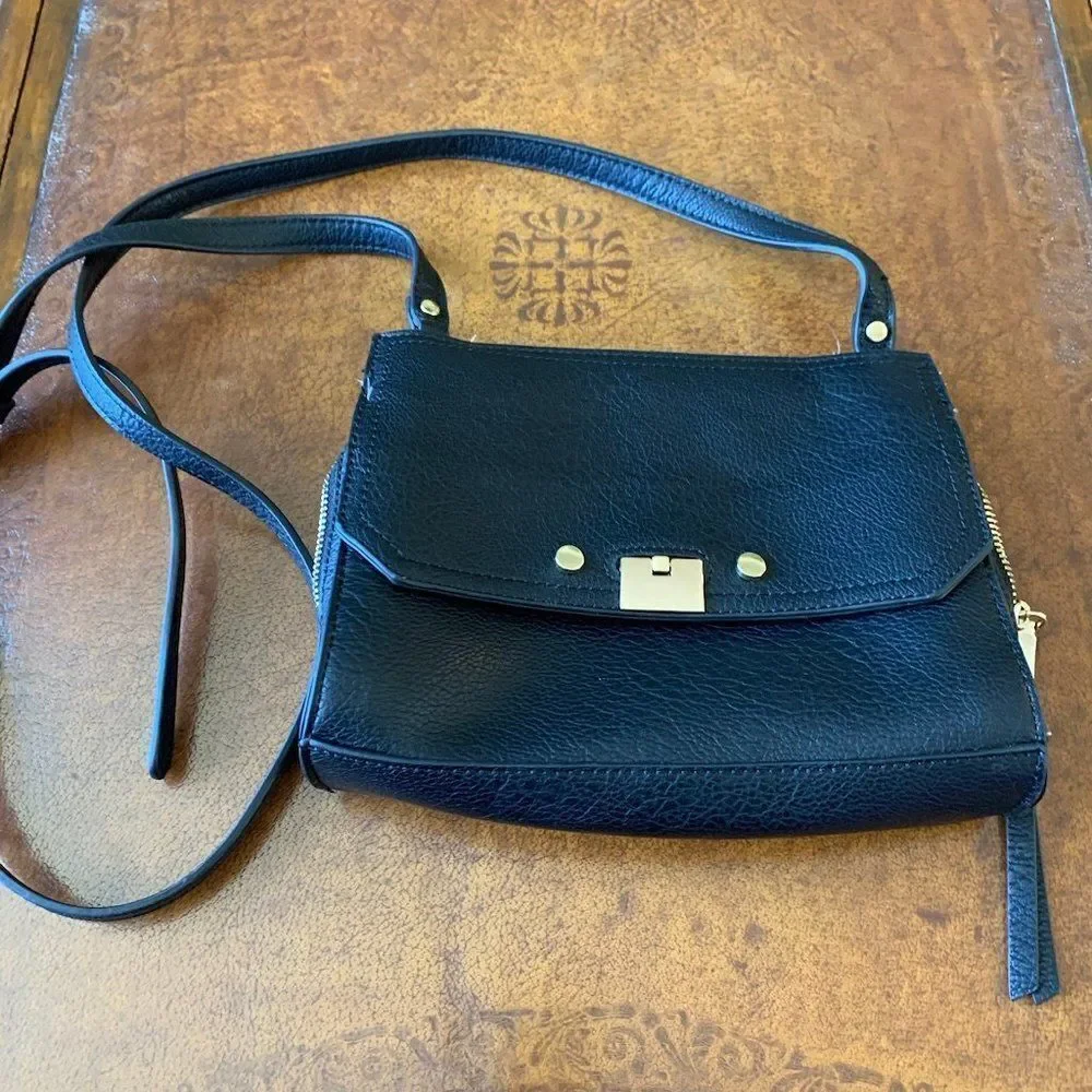 SOLE SOCIETY Kaii Crossbody Bag
